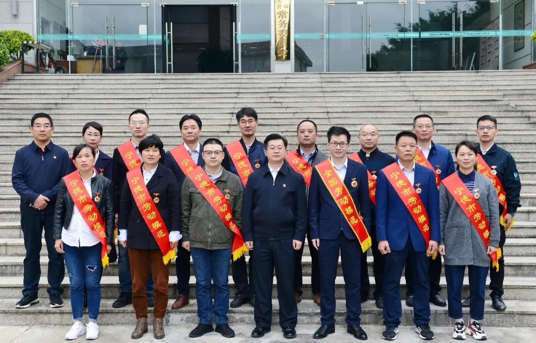 0319b54c2692f47f751d093dfc0278a1